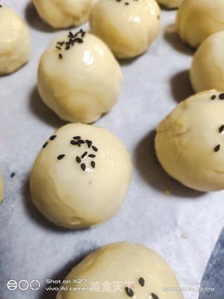 蛋黄酥的做法步骤：9