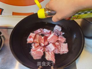 羊肚菌排骨汤的做法步骤：4