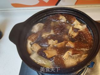 羊肚菌排骨汤的做法步骤：13