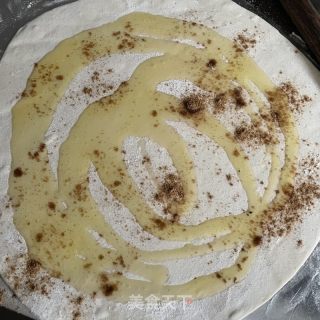 五香葱花锅盔的做法步骤：4