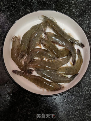 排骨焖虾的做法步骤：2