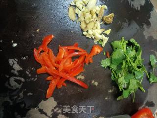 清炖大鱼头的做法步骤：2