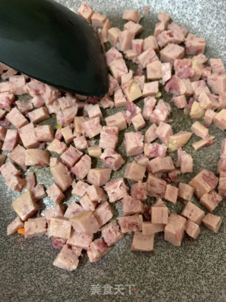 椰菜花炒飯（減肥炒飯）的做法步骤：4