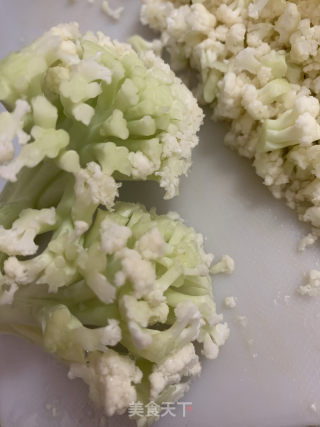 椰菜花炒飯（減肥炒飯）的做法步骤：7