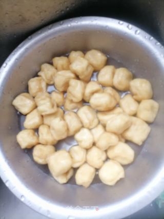 肉沫油豆腐的做法步骤：1