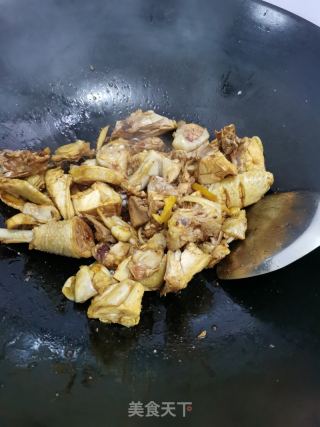 紫苏炒鸡肉的做法步骤：6