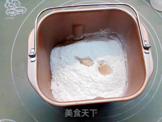 玫瑰红糖麻糬吐司的做法步骤：2