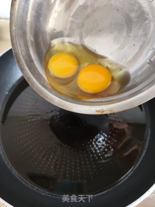 萝卜煎蛋汤的做法步骤：2