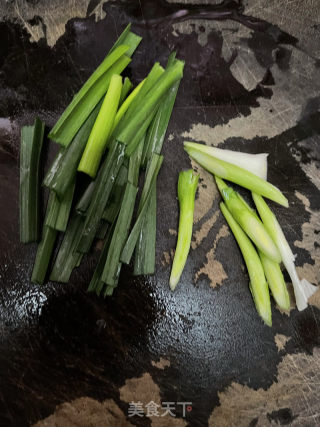 草菇炒牛肉的做法步骤：4