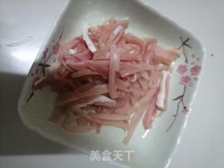 青椒肉丝的做法步骤：2