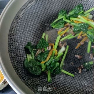 小鸡枞菌塔菜炒乌鸡蛋的做法步骤：16