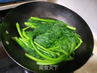 芥菜鸡蛋豆腐馅饼的做法步骤：3