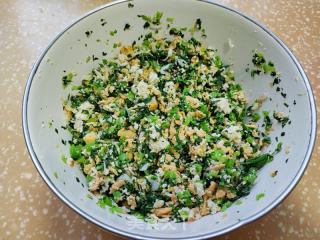芥菜鸡蛋豆腐馅饼的做法步骤：9