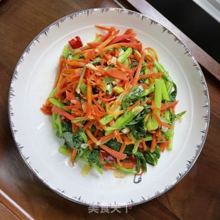 红萝卜炒菜芯的做法步骤：10