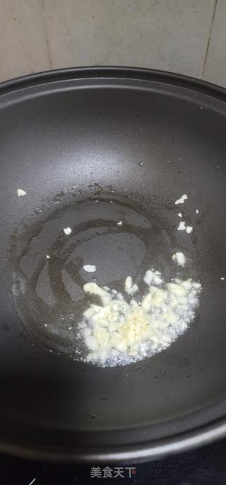 蒜末炒豌豆尖的做法步骤：3