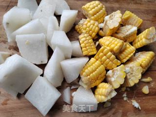 玉米萝卜炖老鸭的做法步骤：4