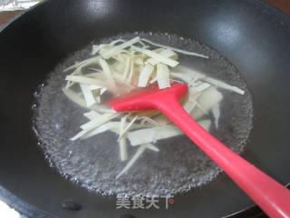 千张条炒野山笋的做法步骤：4