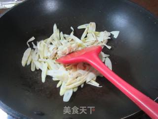 千张条炒野山笋的做法步骤：5