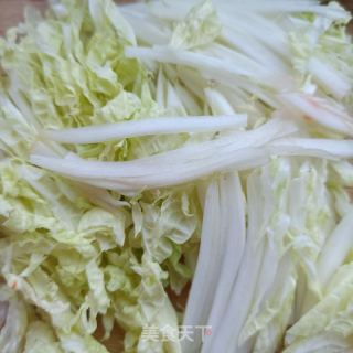白菜芯炒鹿心的做法步骤：2
