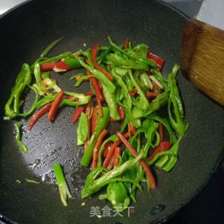薄皮椒炒章鱼腿的做法步骤：10