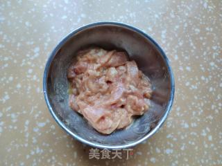 芥兰炒肉片的做法步骤：1