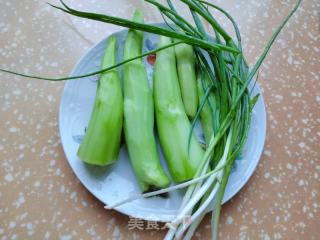 芥兰炒肉片的做法步骤：2