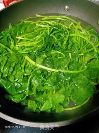 自制菠菜面条的做法步骤：2