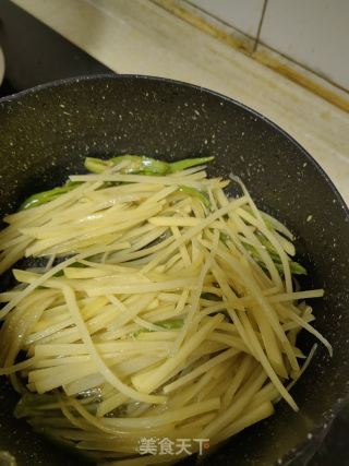 青椒土豆丝的做法步骤：4