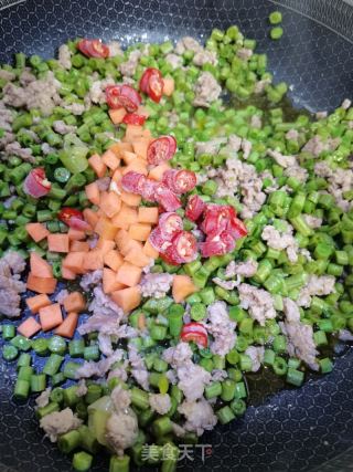 肉沫炒豇豆的做法步骤：4