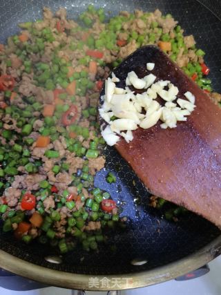 肉沫炒豇豆的做法步骤：10