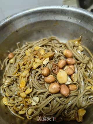 麻辣荞麦面的做法步骤：5