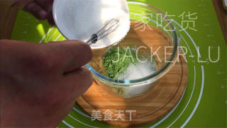 抹茶红豆布丁，嫩滑抹茶奶冻，配上甜蜜红豆，清新又治愈。的做法步骤：1