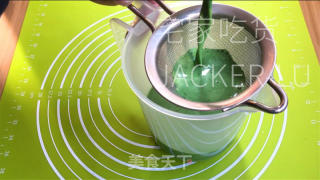 抹茶红豆布丁，嫩滑抹茶奶冻，配上甜蜜红豆，清新又治愈。的做法步骤：7