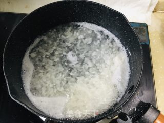 醪糟蛋花汤的做法步骤：2