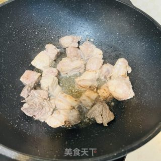 好吃到甜碟的红烧排骨的做法步骤：3