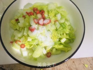 生腌芹菜心的做法步骤：2