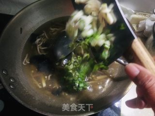 酸辣肉丝汤的做法步骤：9