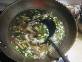 酸辣肉丝汤的做法步骤：10