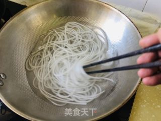 家常粉条烩菜的做法步骤：1