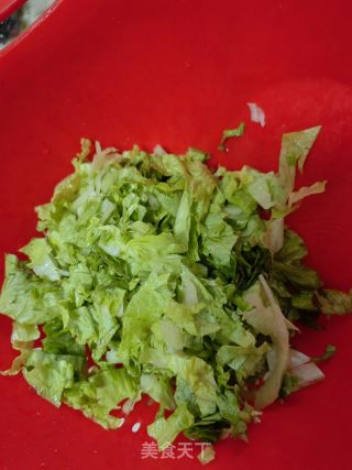 生菜煎蛋饼的做法步骤：2