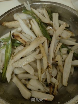 青椒炒藕条的做法步骤：4