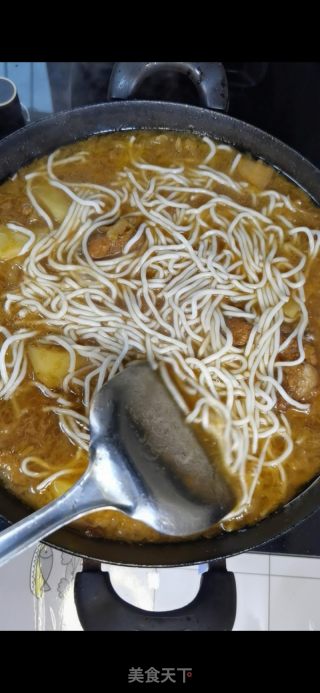 铁锅猪骨头烩酸菜的做法步骤：15