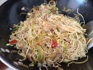 黄豆芽肉片卤面的做法步骤：9