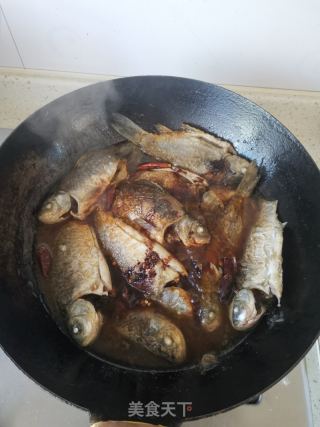 红烧小鲫鱼的做法步骤：6