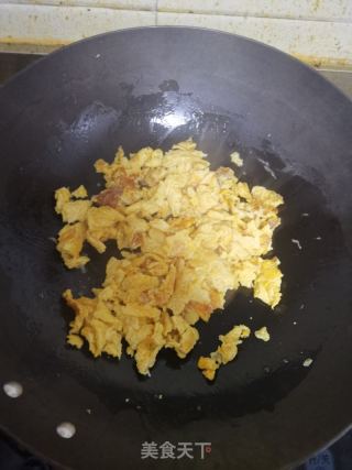 尖椒炒鸡蛋的做法步骤：3