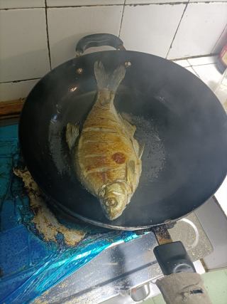 红烧鳊鱼的做法步骤：8