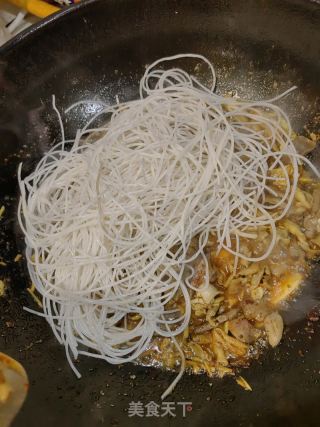 鸡杂粉条汤的做法步骤：3