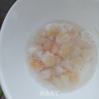 鲜贝乌鸡蛋炒韭菜的做法步骤：3
