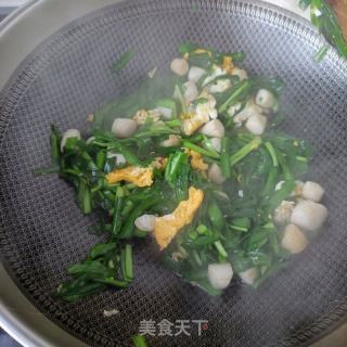 鲜贝乌鸡蛋炒韭菜的做法步骤：10