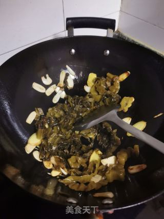 小米辣酸菜嫩兔儿的做法步骤：8